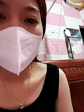 Snapshot of Zinzin9x chatting on 10-08-25, 03:20 Zinzin9x online show from 10-08-25, 03:20