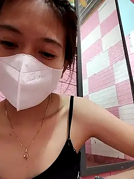 Snapshot of Zinzin9x chatting on 10-18-25, 04:19 Zinzin9x online show from 10-18-25, 04:19