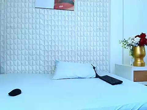 LuigiMarchetti online show from 10-08-25, 07:44