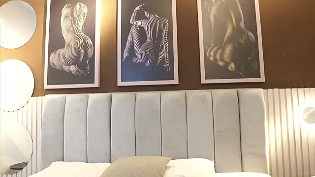 Tayler Kim online show from 12-21-25, 04:25