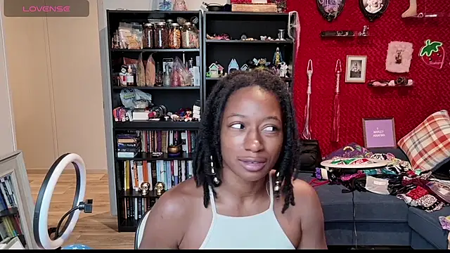 Snapshot of MarleyAquafina chatting on 10-06-25, 12:35 MarleyAquafina online show from 10-06-25, 12:35