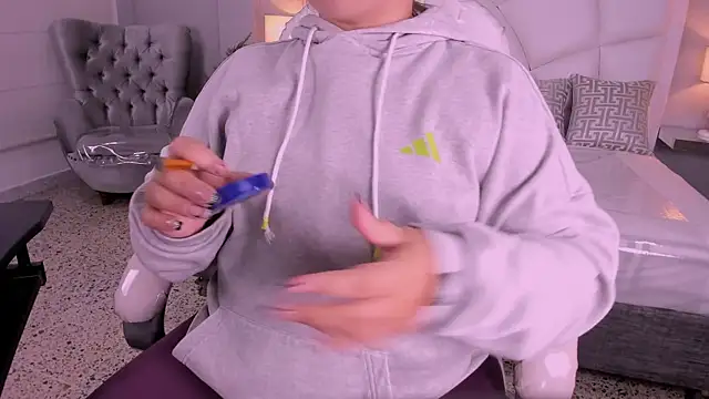 Snapshot of Miss_Francheska chatting on 02-18-26, 12:12 Miss Francheska online show from 02-18-26, 12:12