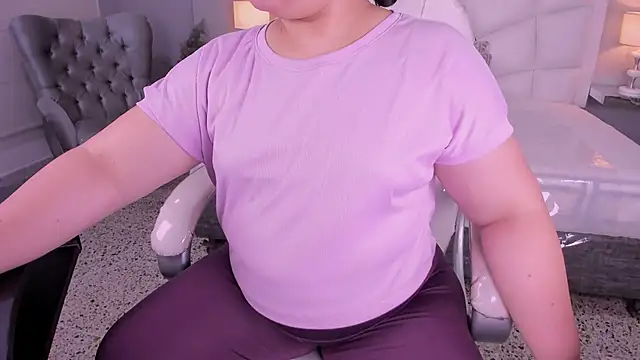 Snapshot of Miss_Francheska chatting on 02-21-26, 12:06 Miss Francheska online show from 02-21-26, 12:06