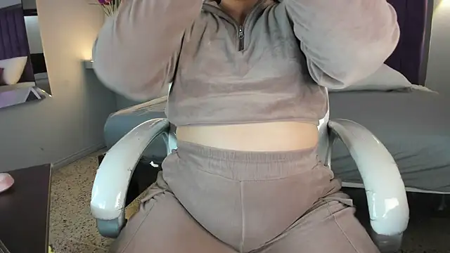 Snapshot of Miss_Francheska chatting on 03-30-26, 12:28 Miss Francheska online show from 03-30-26, 12:28