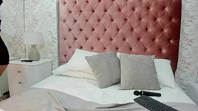 cherry canndy  online show from 10-31-25, 11:55