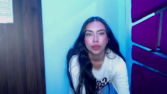 Alana Hott  online show from 09-20-25, 05:30