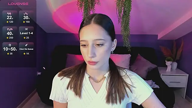 RioEstrella online show from 09-18-25, 02:30