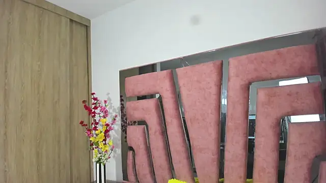 MaraKarly online show from 12-23-25, 07:17