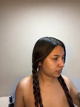 Snapshot of _Chloe_Smith chatting on 11-18-25, 08:13 Chloe Smith online show from 11-18-25, 08:13