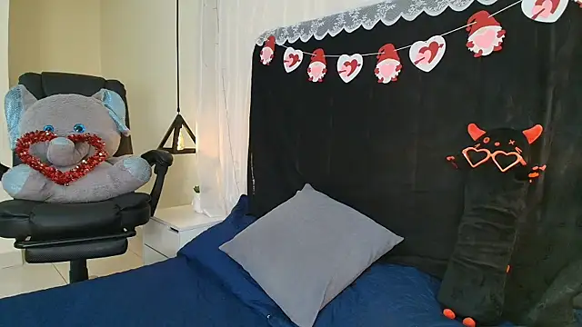 IvyBelle  online show from 02-14-26, 12:13