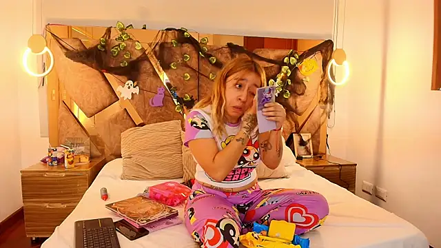 genessis  david online show from 10-12-25, 04:44