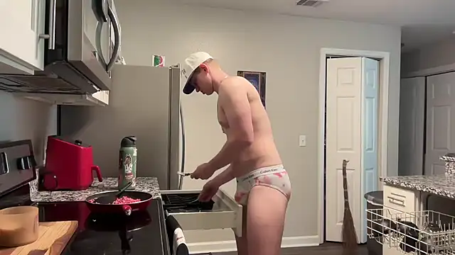 Snapshot of AshenBayou chatting on 10-07-25, 08:39 AshenBayou online show from 10-07-25, 08:39