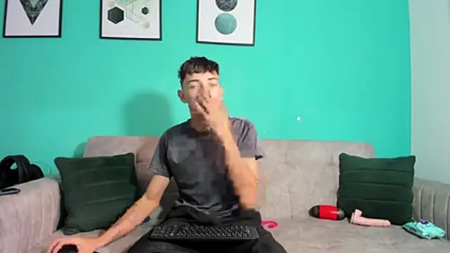 Maikol Ortiz online show from 02-08-26, 02:31