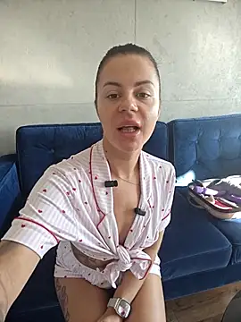 BabyFaceMia online show from 10-20-25, 08:04