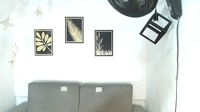 Snapshot of criss_zuri chatting on 09-11-25, 11:32 criss zuri online show from 09-11-25, 11:32