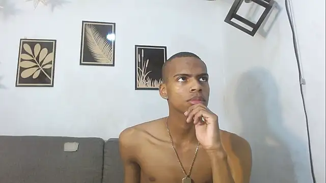 Snapshot of criss_zuri chatting on 09-16-25, 12:17 criss zuri online show from 09-16-25, 12:17