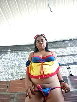 Snapshot of Naugthy-Mey chatting on 10-11-25, 02:04 Naugthy-Mey online show from 10-11-25, 02:04