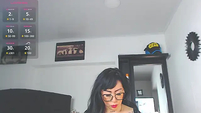 Snapshot of Vicky_hotmilf chatting on 04-08-26, 10:26 Vicky hotmilf online show from 04-08-26, 10:26
