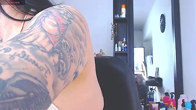 Vicky hotmilf online show from 06-15-26, 12:07