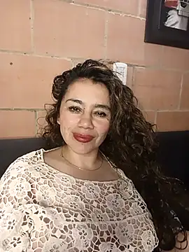 sexy-latina1 online show from 10-26-25, 04:07