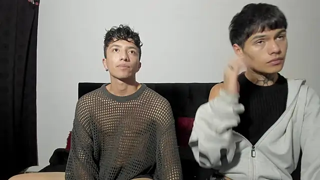 mhatias  online show from 10-28-25, 02:37