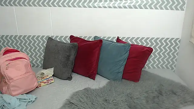 EmilyCoy  online show from 12-19-25, 03:13