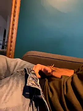 Snapshot of OnlyMims99 chatting on 10-20-25, 05:13 OnlyMims99 online show from 10-20-25, 05:13