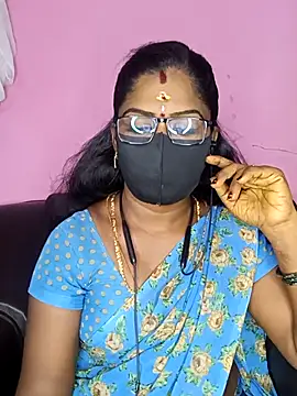 Snapshot of tamilammukuttyy chatting on 09-15-25, 04:01 tamilammukuttyy online show from 09-15-25, 04:01