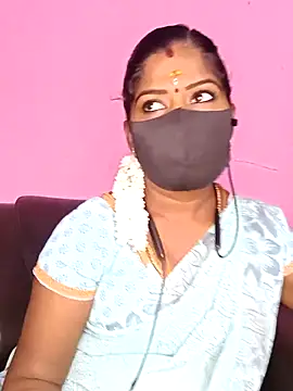 Snapshot of tamilammukuttyy chatting on 09-16-25, 04:35 tamilammukuttyy online show from 09-16-25, 04:35