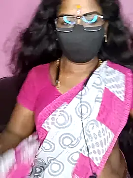 Snapshot of tamilammukuttyy chatting on 09-19-25, 03:56 tamilammukuttyy online show from 09-19-25, 03:56