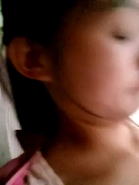 Snapshot of xinhxinhcute chatting on 09-11-25, 01:17 xinhxinhcute online show from 09-11-25, 01:17