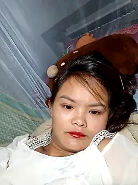 Snapshot of xinhxinhcute chatting on 09-15-25, 11:27 xinhxinhcute online show from 09-15-25, 11:27