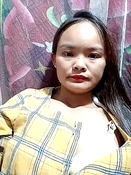 Snapshot of xinhxinhcute chatting on 09-16-25, 12:17 xinhxinhcute online show from 09-16-25, 12:17