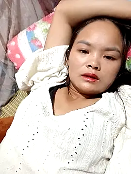 Snapshot of xinhxinhcute chatting on 09-17-25, 10:00 xinhxinhcute online show from 09-17-25, 10:00