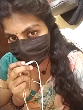 Snapshot of Nithiila chatting on 03-11-26, 10:54 Nithiila online show from 03-11-26, 10:54