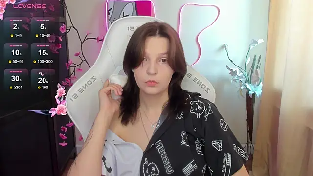 AudreyyKim online show from 06-12-26, 08:24