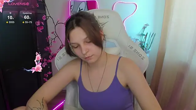 AudreyyKim online show from 06-19-26, 08:07