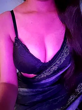 Snapshot of queen_visakha chatting on 10-08-25, 06:11 queen visakha online show from 10-08-25, 06:11