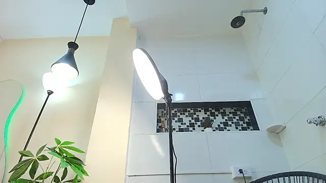 keila hott20 online show from 10-23-25, 12:48