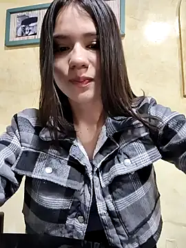 CHARLOTTE  05 online show from 09-10-25, 12:27