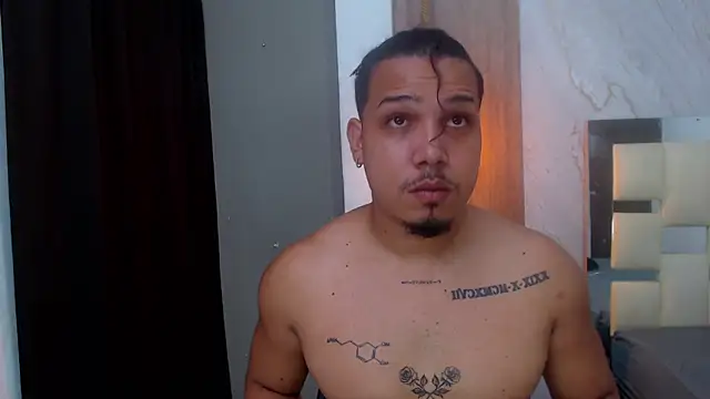 Snapshot of taylor_collins_ chatting on 09-14-25, 09:25 taylor collins online show from 09-14-25, 09:25