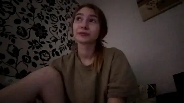 Snapshot of Nymera_flare chatting on 10-13-25, 06:13 Nymera flare online show from 10-13-25, 06:13