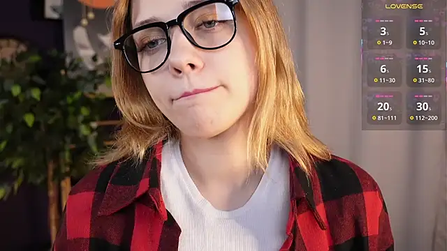 HollieCollelo online show from 10-03-25, 03:03