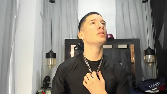 HunterHeat  online show from 04-15-26, 01:29