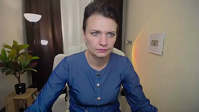 AvaSaturnian online show from 09-12-25, 12:05