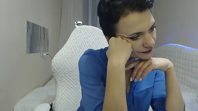 AvaSaturnian online show from 11-13-25, 01:10