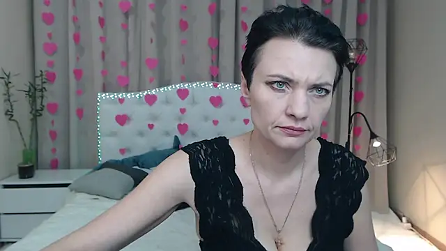 AvaSaturnian online show from 02-04-26, 03:40