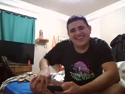 Snapshot of whitsblack chatting on 09-09-25, 12:21 whitsblack online show from 09-09-25, 12:21