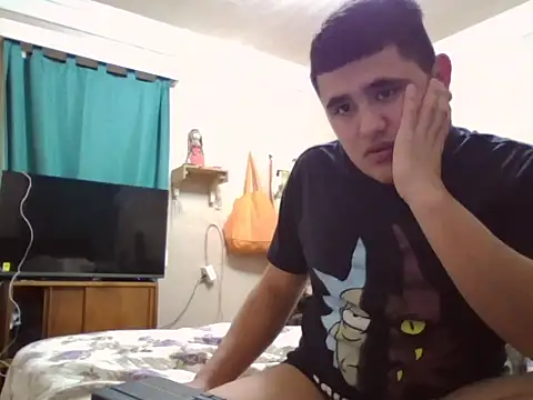 Snapshot of whitsblack chatting on 09-10-25, 01:27 whitsblack online show from 09-10-25, 01:27