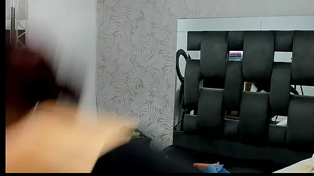 MissDiabla  online show from 10-12-25, 12:48